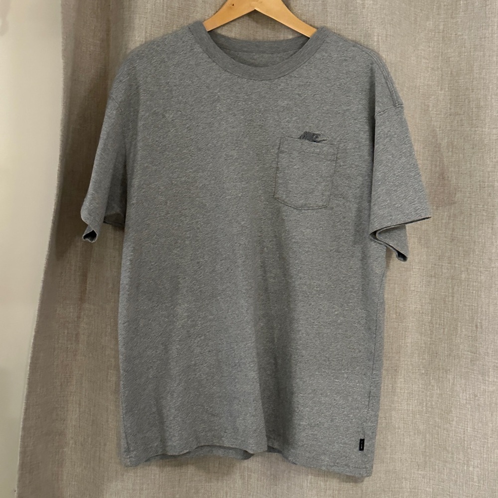 Large Nike Air Max 90 Tee Gray